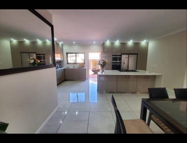 6 BEDROOM HOUSE FOR SALE IN BRACKENDOWNS